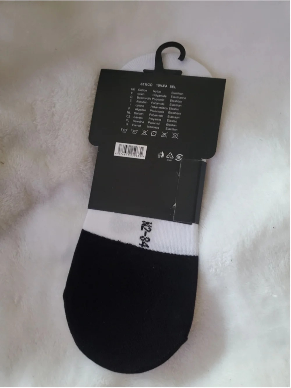 White and Black Nike Everyday Cushioned Ankle No show Socks M size 7-10
